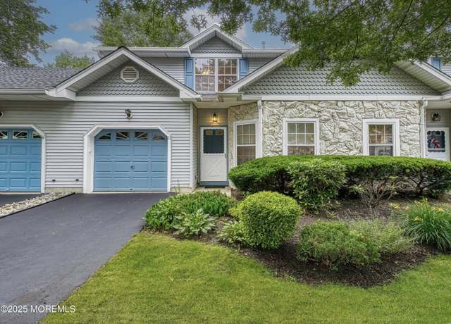 Property at 11 Riva Blvd, Brick, NJ 08723, 2 beds, 2.5 baths