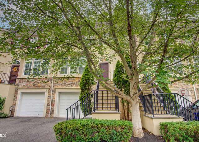 Property at 56 W Aspen Way, Aberdeen, NJ 07747, 2 beds, 3 baths