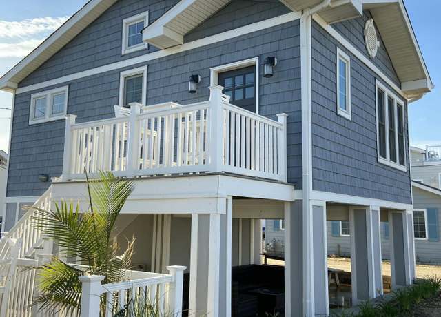 Property at 21 E Cormorant Way, Lavallette, NJ 08735, 2 beds, 1.5 baths