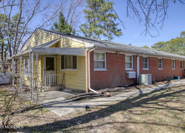 Property at 124 Hudson Pkwy Unit D, Whiting, NJ 08759, 2 beds, 1 bath