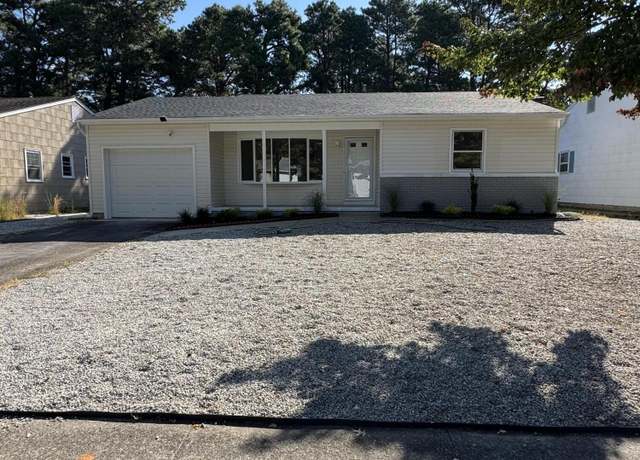 Property at 30 Zeeland Dr, Toms River, NJ 08757, 2 beds, 1 bath