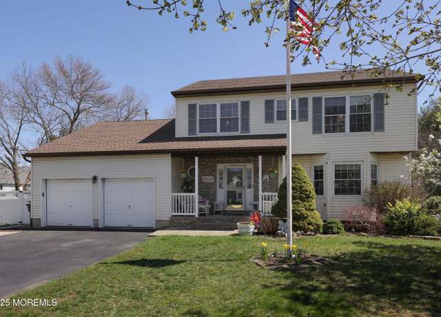 Property at 1009 Isaac Ct, Toms River, NJ 08753, 4 beds, 2.5 baths