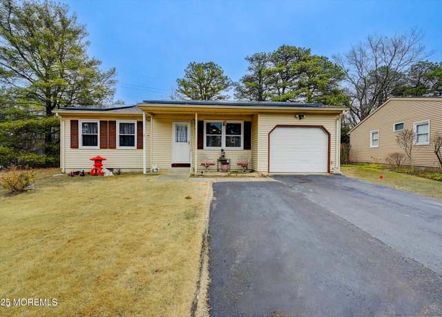 Property at 10 Rose Ln, Whiting, NJ 08759, 2 beds, 1.5 baths