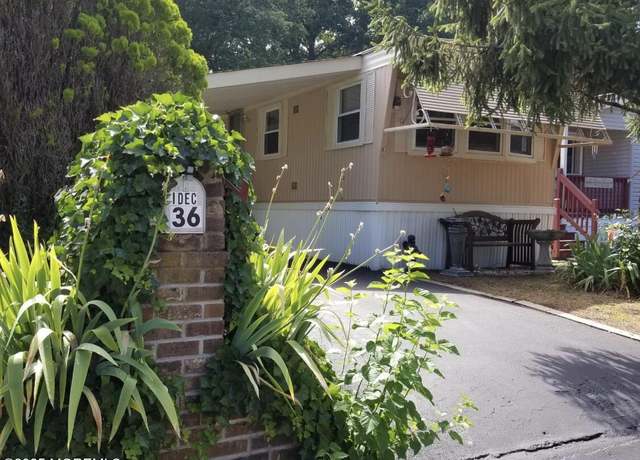 Property at 36 Antonia Dr, Jackson, NJ 08527, 2 beds, 1 bath