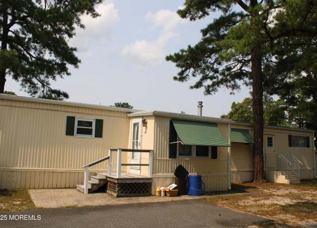 Property at 52 Woodchuck Pkwy, Whiting, NJ 08759, 2 beds, 1 bath