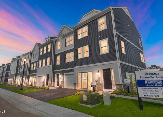 Property at 21 Bay Breeze Dr, Waretown, NJ 08758, 3 beds, 2.5 baths
