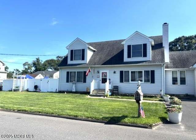 Property at 2711 2nd Ave, Toms River, NJ 08753, 4 beds, 2 baths