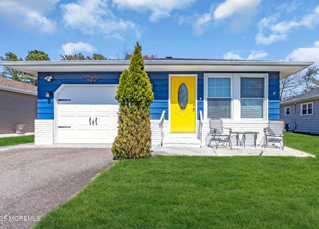 Property at 802 Jamaica Blvd, Toms River, NJ 08757, 2 beds, 2 baths