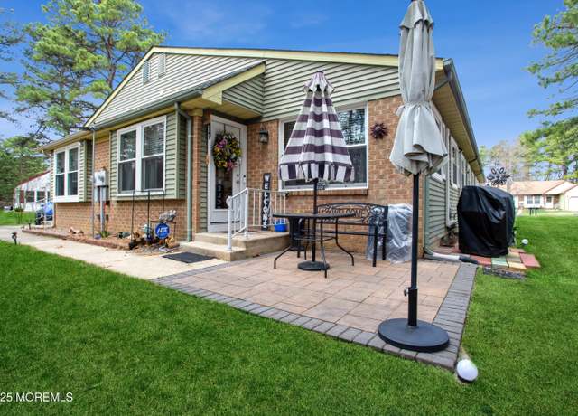 Property at 41D Medford Rd, Whiting, NJ 08759, 2 beds, 1 bath
