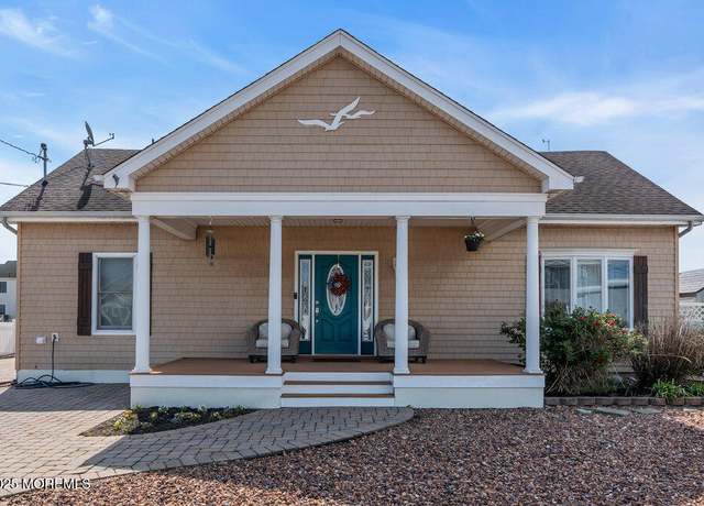 Property at 828 Windward Dr, Forked River, NJ 08731, 5 beds, 4 baths