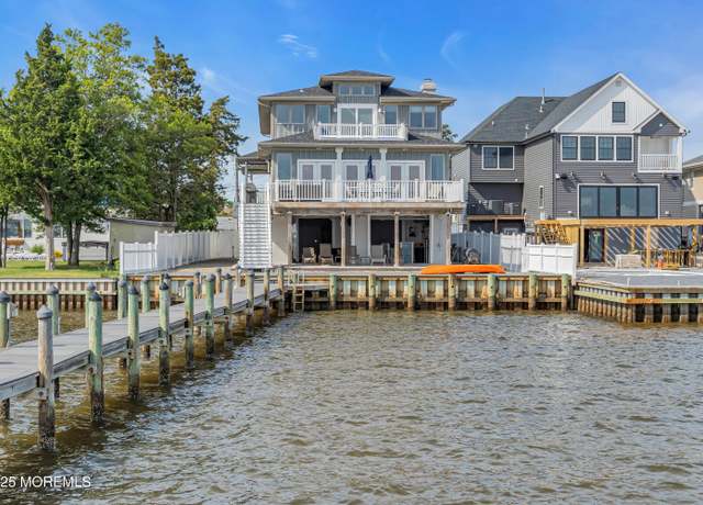 Property at 193 Bay Stream Dr, Toms River, NJ 08753, 7 beds, 4.5 baths