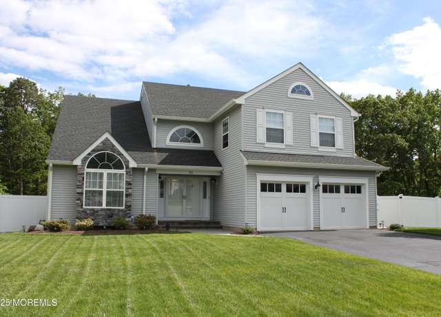 Property at 30 Thousand Oaks Ter, Howell, NJ 07731, 4 beds, 3.5 baths