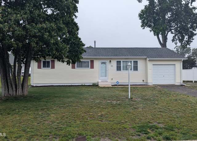 Property at 30 Corrigan Ave, Pine Beach, NJ 08741, 3 beds, 1.5 baths