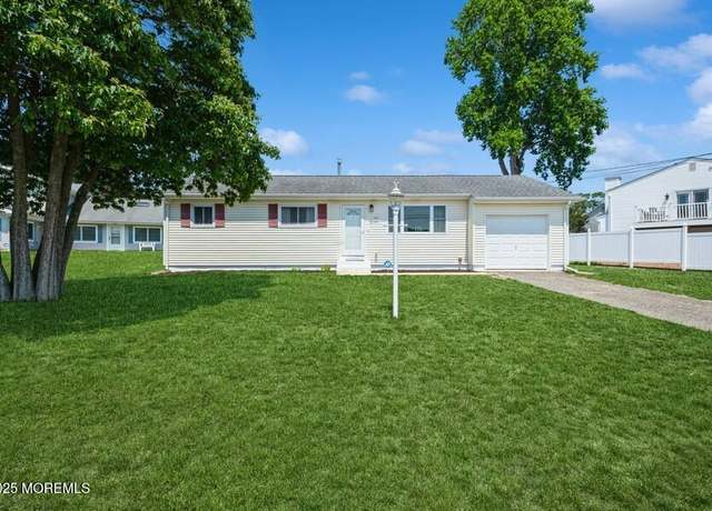 Property at 30 Corrigan Ave, Pine Beach, NJ 08741, 3 beds, 1.5 baths