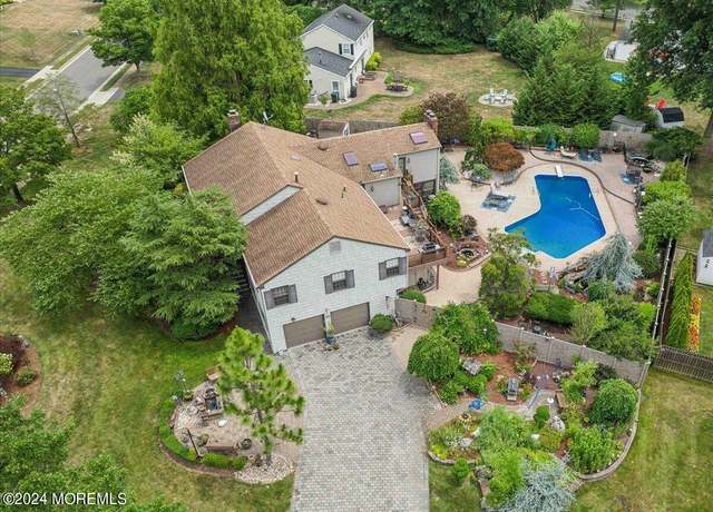 Property at 27 Spruce St, Freehold, NJ 07728, 5 beds, 4 baths