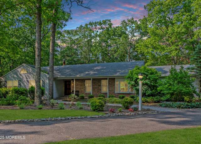 Property at 277 Grawtown Rd, Jackson, NJ 08527, 3 beds, 2.5 baths