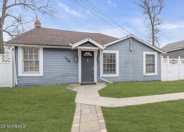Property at 226 Bayview Ave, Union Beach, NJ 07735, 3 beds, 1 bath