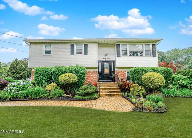 Property at 65 Warren Pl, Middletown, NJ 07748, 4 beds, 2.5 baths