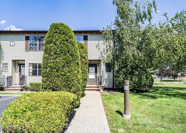 Property at 711 Orlando St #711, Edison, NJ 08817, 2 beds, 2.5 baths