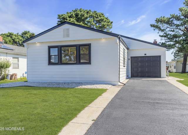 Property at 143 Davenport Rd, Toms River, NJ 08757, 2 beds, 2 baths