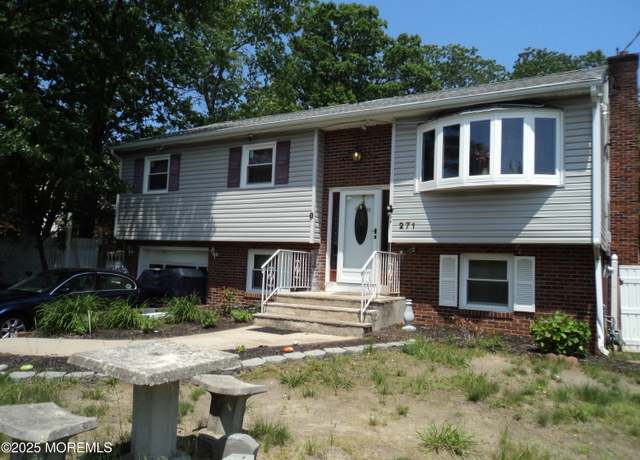 Property at 271 Joe Parker Rd, Lakewood, NJ 08701, 5 beds, 3 baths