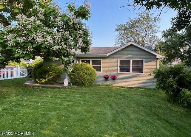 Property at 196 Brennan Concourse, Bayville, NJ 08721, 2 beds, 1 bath