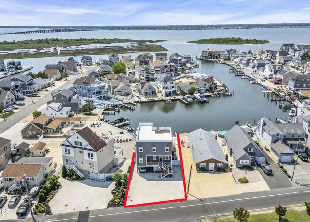 Property at 1639 Bay Blvd, Ortley Beach, NJ 08751, 5 beds, 3.5 baths