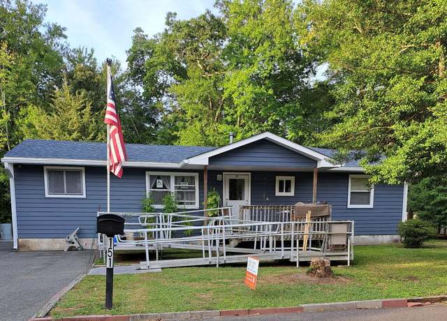 Property at 151 Huntley Ave, Bayville, NJ 08721, 5 beds, 2 baths
