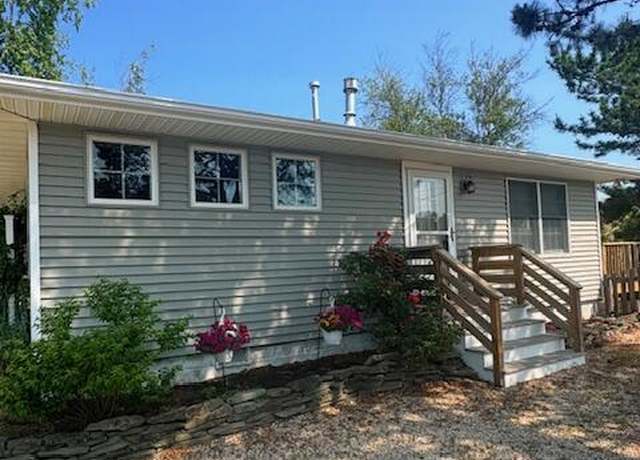 Property at 14 Jonathan Dr, Manahawkin, NJ 08050, 2 beds, 1 bath