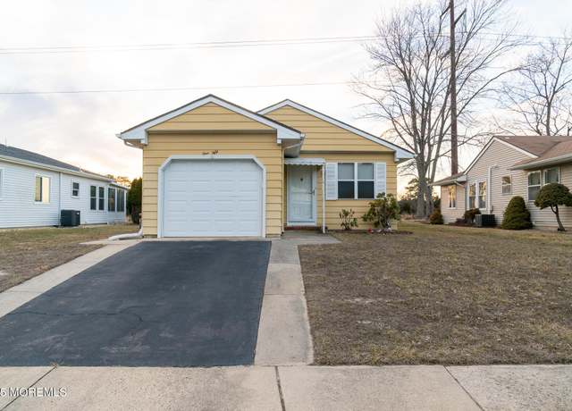 Property at 150 Torrey Pines Dr, Toms River, NJ 08757, 2 beds, 1 bath