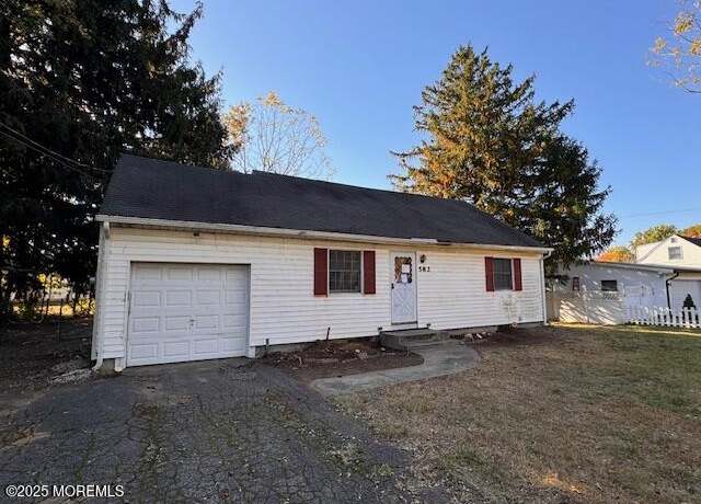Property at 582 Colts Neck Rd, Freehold, NJ 07728, 4 beds, 2 baths