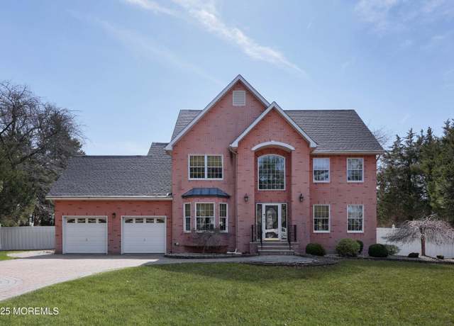 Property at 145 Dugan Ln, Toms River, NJ 08753, 5 beds, 3.5 baths
