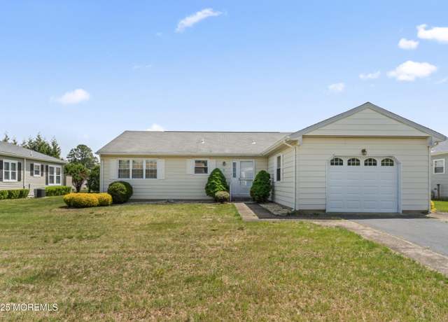 Property at 8 Mayaquez Ln, Toms River, NJ 08757, 2 beds, 2 baths