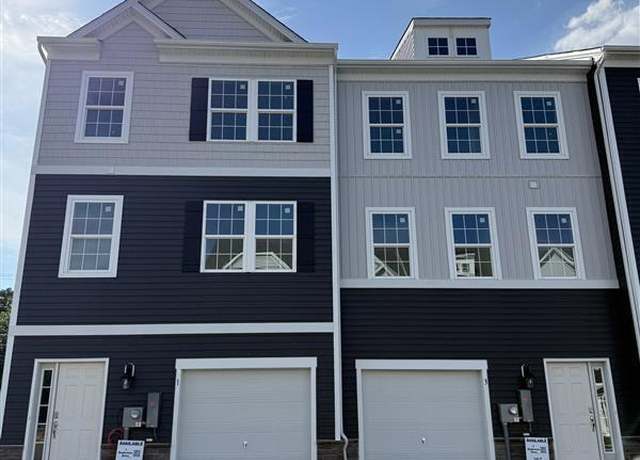 Property at 3 Bay Breeze Dr, Waretown, NJ 08758, 3 beds, 2.5 baths