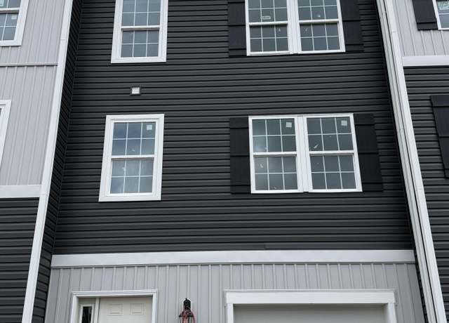 Property at 12 Bay Breeze Dr, Waretown, NJ 08758, 3 beds, 2.5 baths