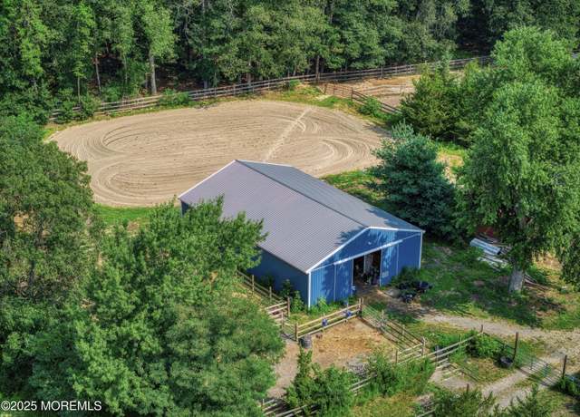 Property at 605 Toms River Rd, Jackson, NJ 08527, 4 beds, 2.5 baths