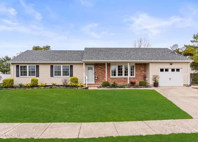 Property at 505 Van Dyke Ave, Forked River, NJ 08731, 3 beds, 2 baths
