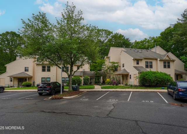 Property at 104 Deerfoot Way, Jackson, NJ 08527, 2 beds, 1 bath
