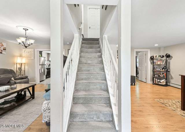 Property at 33 Oak St, Keyport, NJ 07735, 4 beds, 3 baths