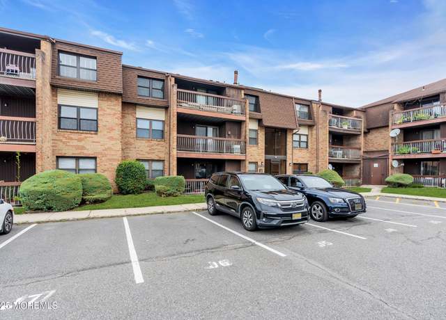 Property at 1617 Raspberry Ct, Edison, NJ 08817, 1 bed, 1 bath