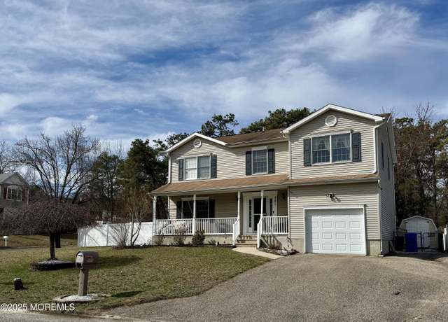 Property at 201 Gladstone St, Toms River, NJ 08757, 4 beds, 2.5 baths