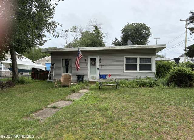 Property at 118 Lighthouse Dr, Waretown, NJ 08758, 2 beds, 1.5 baths