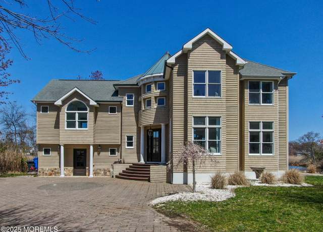 Property at 199 Lake Ave, Island Heights, NJ 08732, 5 beds, 4 baths