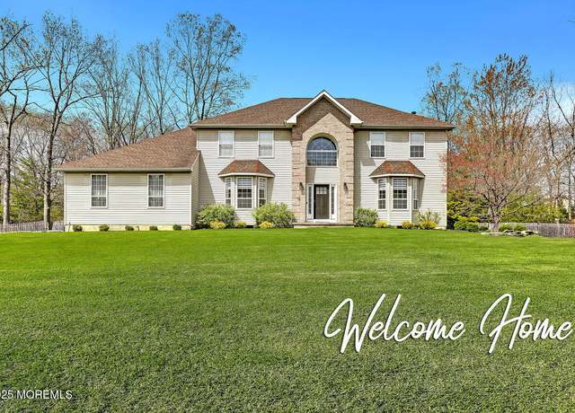 Property at 12 Arrowhead Cir, Jackson, NJ 08527, 4 beds, 2.5 baths