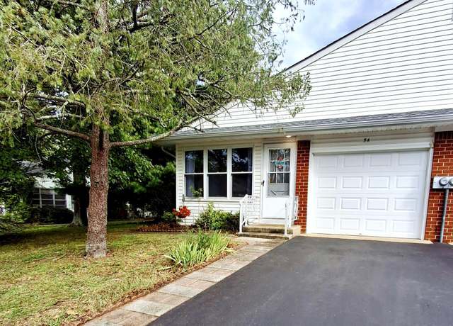 Property at 5 A Verbena Ct, Whiting, NJ 08759, 2 beds, 1 bath