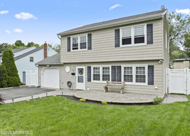 Property at 6 Convent Ct, Hazlet, NJ 07730, 3 beds, 2.5 baths