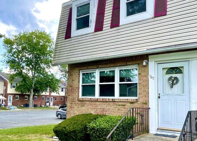 Property at 107 Primrose Ln, Brick, NJ 08724, 2 beds, 1.5 baths