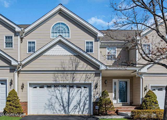 Property at 7 Carrington Dr, Eatontown, NJ 07724, 2 beds, 2.5 baths