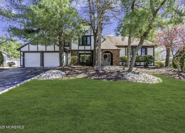 Property at 28 Pheasant Dr, Marlboro, NJ 07746, 4 beds, 2.5 baths