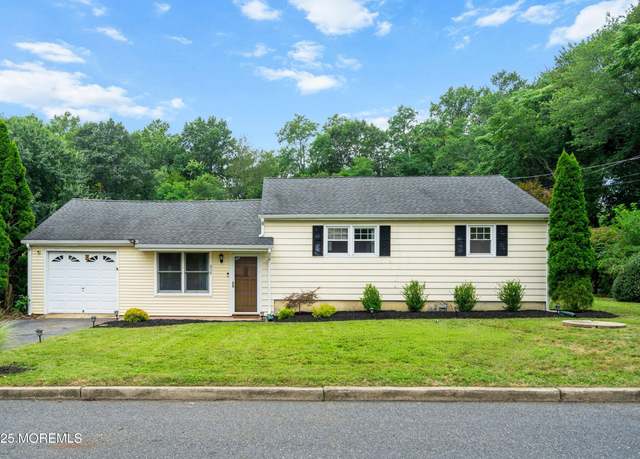 Property at 839 Arthur Dr, Red Bank, NJ 07701, 3 beds, 1.5 baths